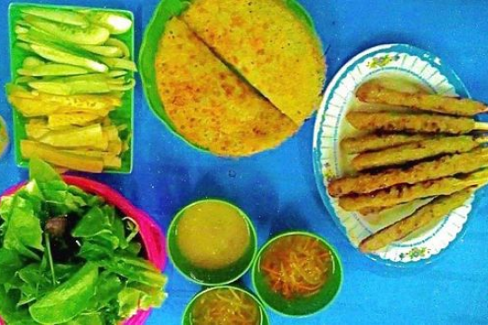 Review Top 5 quán bánh xèo nem lụi ‘mê lụi’ nhất Hà Thành