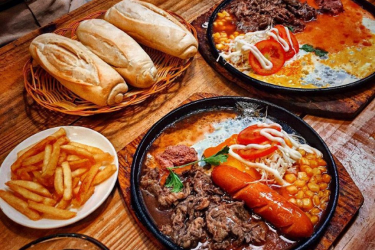 Review Top 5 quán ăn vặt quận 7 ngon hấp dẫn và giá rẻ nhất hiện nay