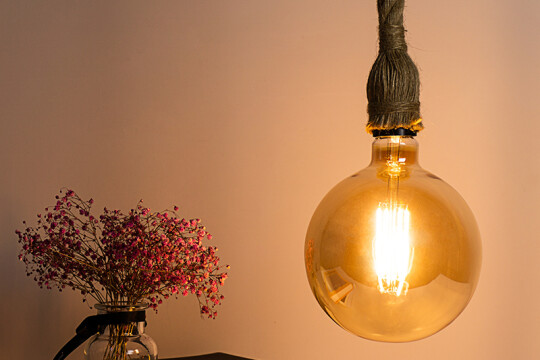 Review Top 5 loại bóng đèn tiết kiệm điện, ánh sáng tốt hiện nay