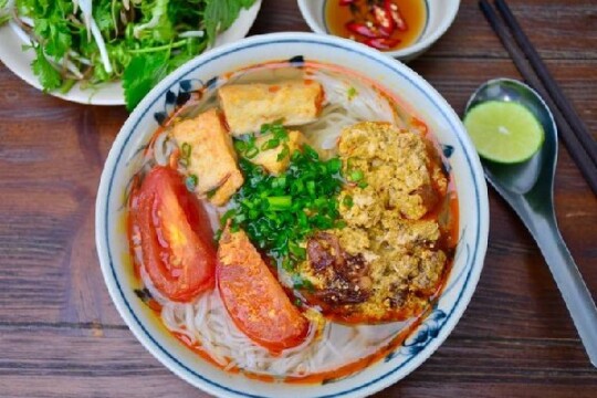 Làm bún riêu chuẩn vị 3 miền chỉ với công thức đơn giản, dễ thực hiện