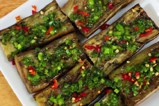 Cách làm cà tím nướng mỡ hành thơm ngon nhức mũi tại nhà