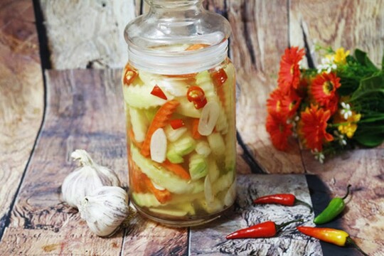 Làm dưa góp giòn ngon cho ngày tết nhanh chóng với các bước làm đơn giản