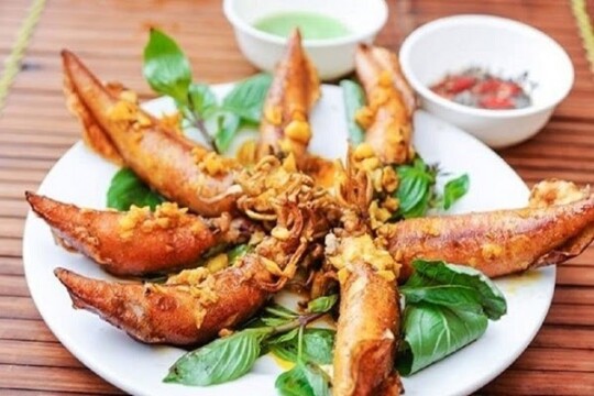 Cách làm mực chiên mắm thơm ngon chất lượng như nhà hàng