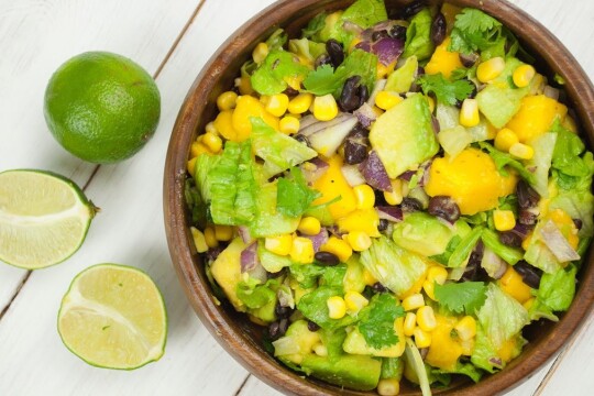 Hướng dẫn cách làm salad bơ chay hấp dẫn siêu dễ