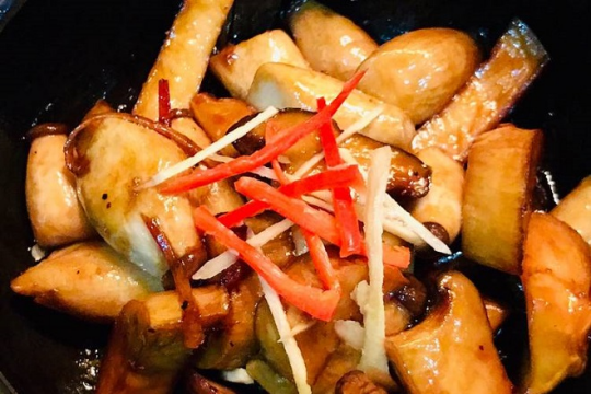 Cách làm gà kho gừng ngon đơn giản cho bữa cơm gia đình