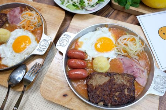 Review Top 5 quán bánh mì chảo ở Hà Nội ngon và hấp dẫn nhất hiện nay