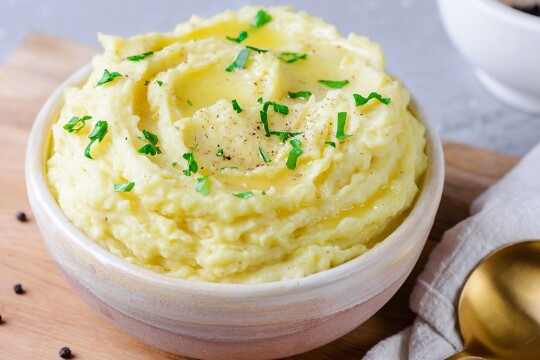 Hướng dẫn các bước làm khoai tây nghiền béo ngậy chuẩn nhà hàng