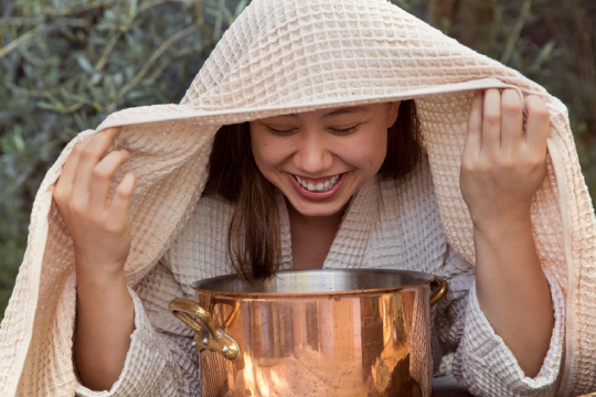 Người lúc nóng lúc lạnh là bệnh gì? Cách khắc phục ra sao?