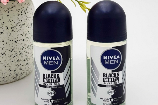 Review top 5 sản phẩm lăn khử mùi nam hiệu quả được bán chạy nhất hiện nay