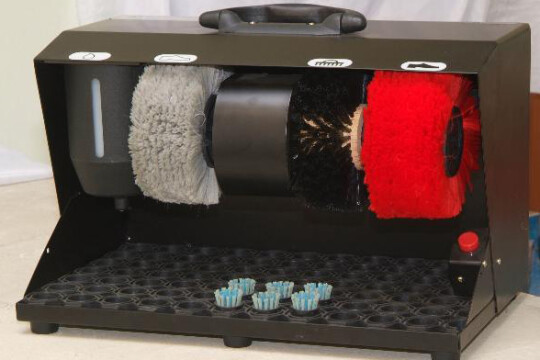 Review Top 5 máy đánh giày giúp đôi giày của bạn luôn sáng bóng