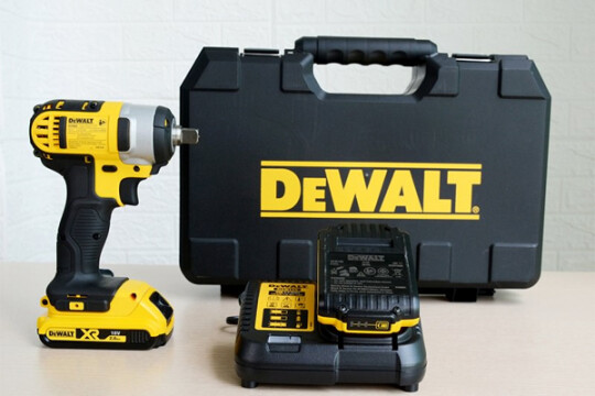 Review Top 5 máy vặn bu lông dùng điện nhiều tính năng hấp dẫn, dễ sử dụng