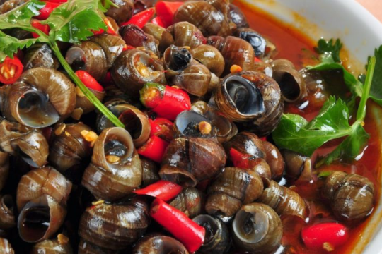 Cách làm ốc xào sả ớt đơn giản dễ thực hiện tại nhà cực ngon