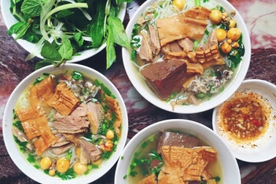 Review Top 5 các quán ăn ngon Hà Nội không thể bỏ qua