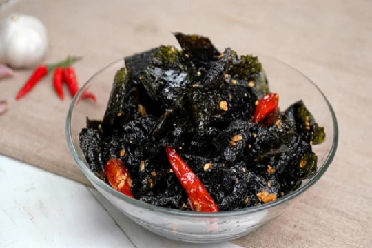 Bật mí cách làm rong biển cháy tỏi thơm ngon đậm vị dễ thực hiện