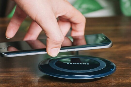 Review Top 5 sạc không dây tiện lợi, khả năng tương thích cao