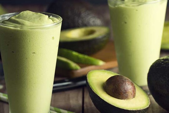 Làm sinh tố bơ ngon như ngoài hàng chưa bao giờ dễ đến vậy