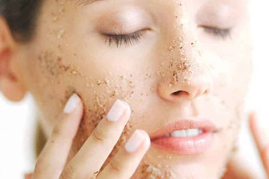Review top 5 sản phẩm tẩy tế bào chết mặt an toàn, tốt nhất trên thị trường