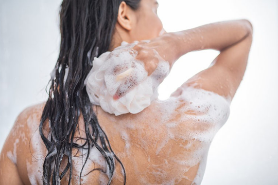 Review top 5 sữa tắm trị mụn lưng hiệu quả ngay từ lần thử đầu tiên