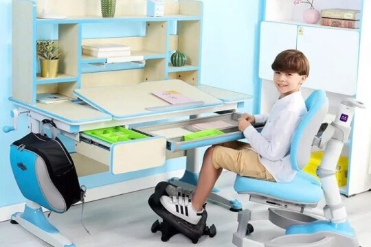Review top 5 mẫu bàn học thông minh chống cận cho bé