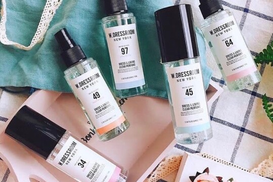 Review Top 5 xịt vải giá rẻ giữ mùi thơm lâu suốt cả ngày dài