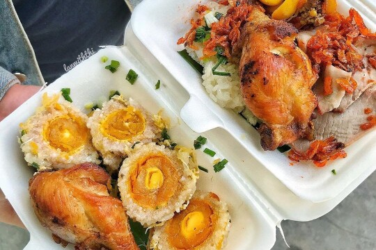 Review ẩm thực đường phố Sài Gòn làm xiêu lòng mọi du khách