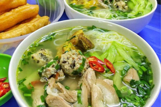 Cách làm bún dọc mùng Hà Nội thơm ngon ngay tại nhà