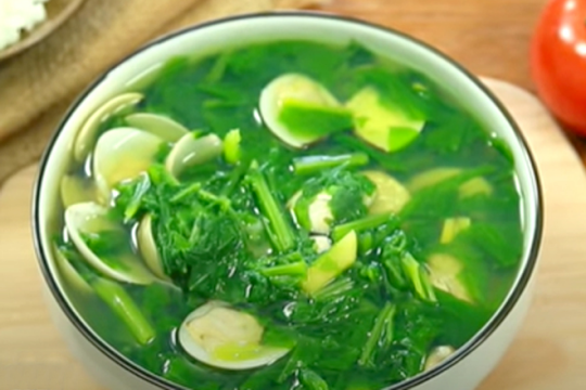 Mách bạn cách làm món canh ngao mồng tơi giải nhiệt đơn giản cho bữa cơm gia đình